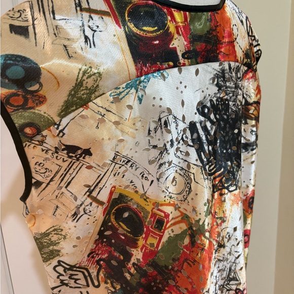 Abstract Print Women's Top - Picture 4 of 6